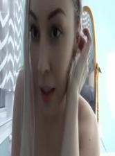 放开枕头！让我用大肉棒狠狠插入你的饥渴小穴